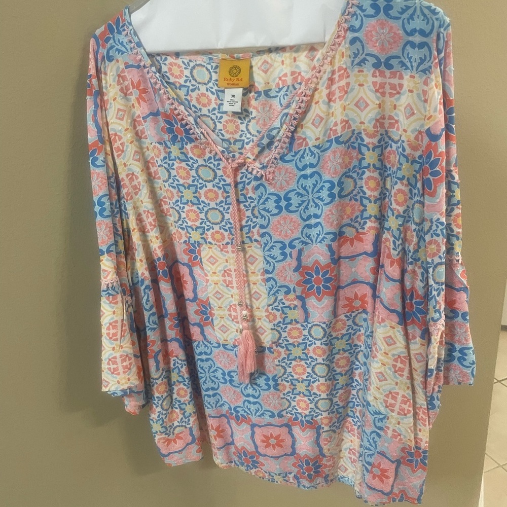 Multicolor top